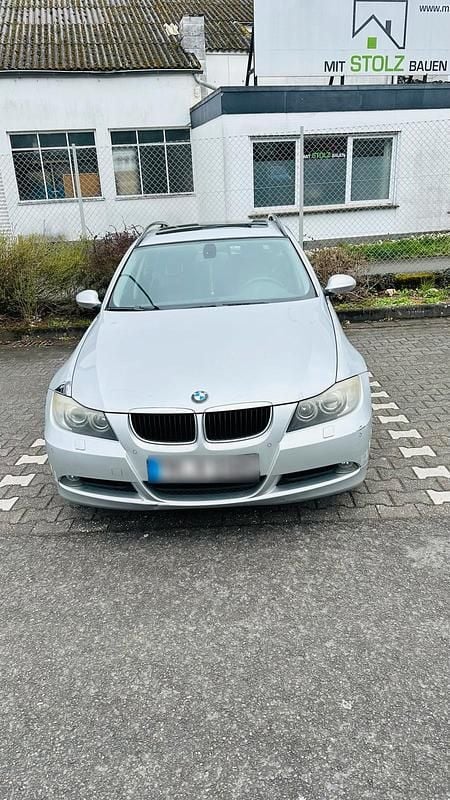 Gebraucht BMW 318 122 PS (89 kW) 2006 Grau Kombi