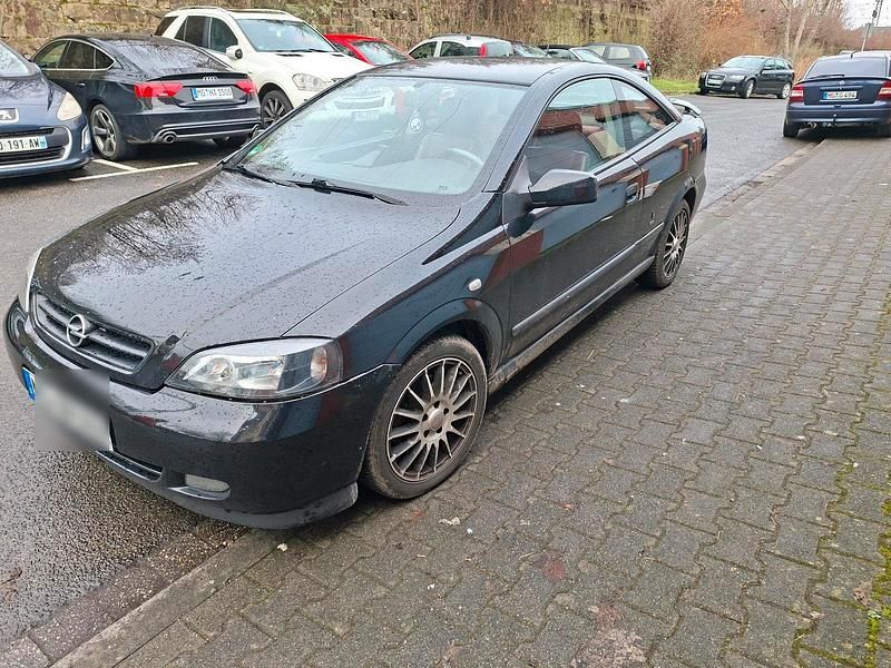 Gebraucht Opel Astra 147 PS (108 kW) 2001 Schwarz Coupé