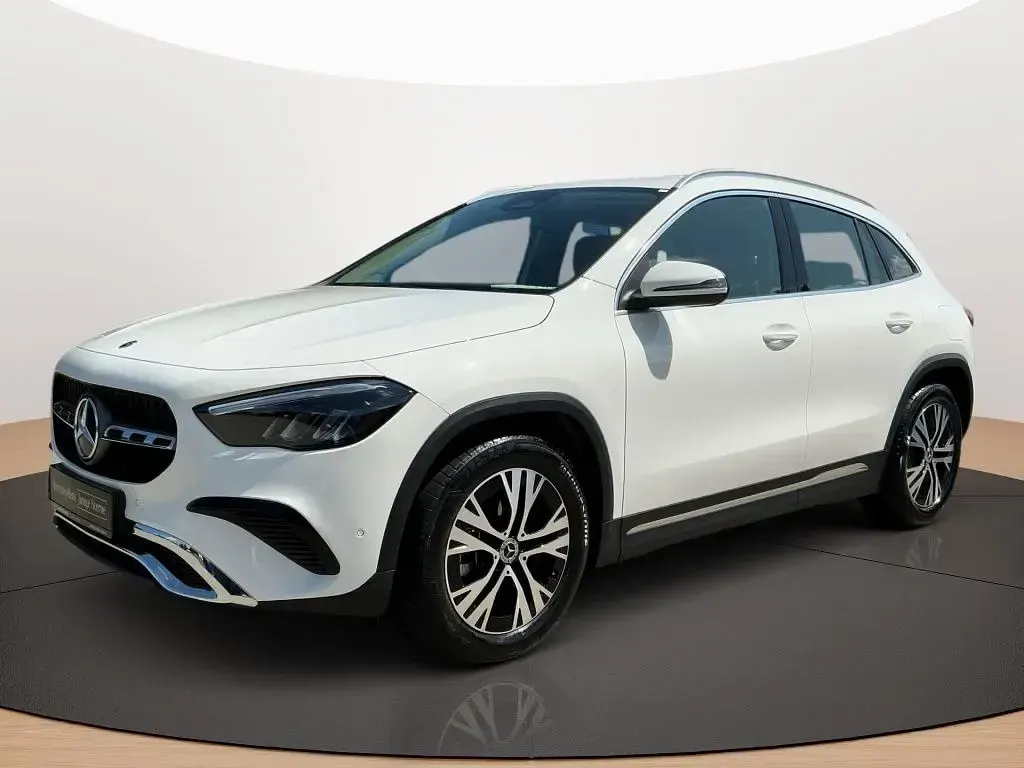 Gebraucht Mercedes GLA180 Progressive 136 PS (100 kW) 2025 Weiß SUV