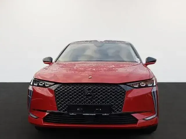 Gebraucht DS Automobiles DS4 Performance Line Plus 131 PS (96 kW) 2023 Lackierung peperoncino red/typ aussenverkleidung metalliclackierung SUV