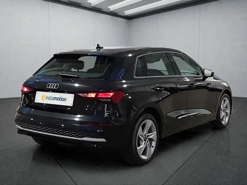 Gebraucht Audi A3 Sportback 116 PS (85 kW) 2025 Schwarz Kleinwagen