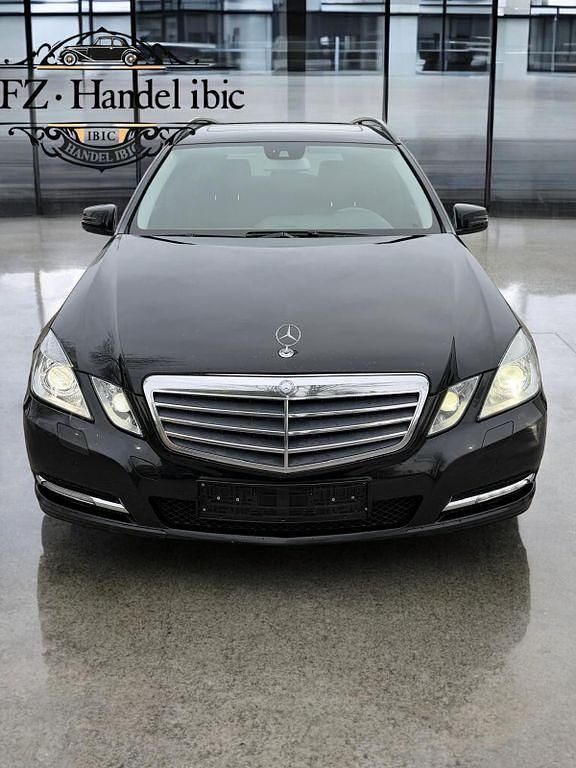 Second-hand Mercedes E250 204 CP (150 kW) 2012 Negru Break