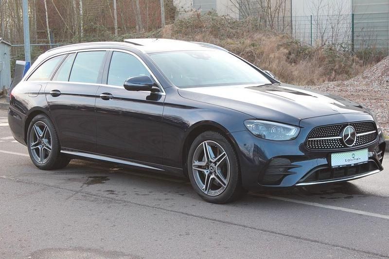 Gebraucht Mercedes E300 AMG 286 PS (210 kW) 2023 Blau Limousine
