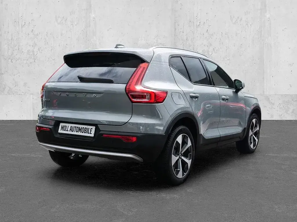 Gebraucht Volvo XC40 Core 129 PS (94 kW) 2023 Grau SUV