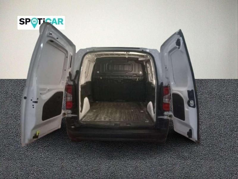 Gebraucht Opel Combo Basis 110 PS (80 kW) 2024 Lackierung weiss icy Van / Kleinbus