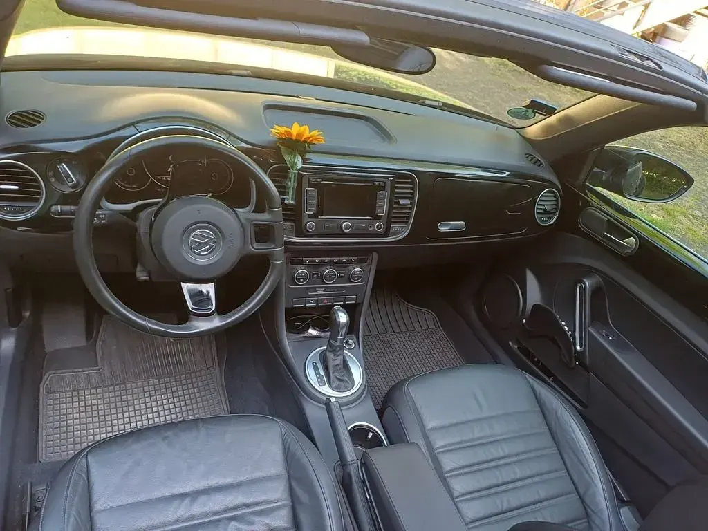 Gebraucht VW Beetle Design 105 PS (77 kW) 2014 Schwarz Kleinwagen