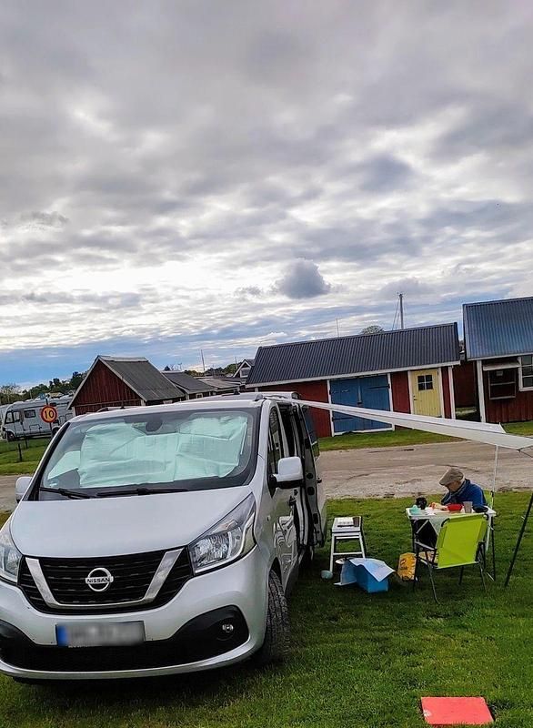 Second-hand Nissan NV300 145 CP (106 kW) 2017 Argintiu Van