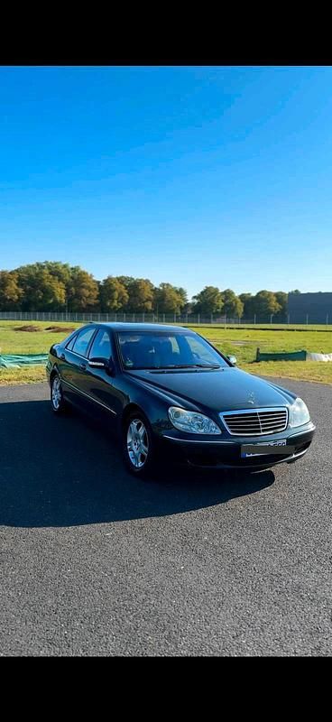 Blau Gebraucht 2025 Mercedes S500 Limousine | 7.490 € - Bild 1/4