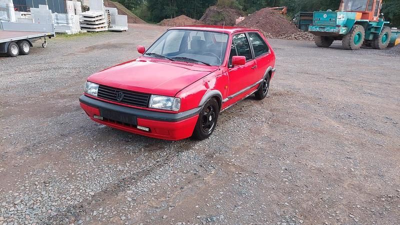 Rot Gebraucht 1994 VW Polo Coupé | 650 € - Bild 1/4