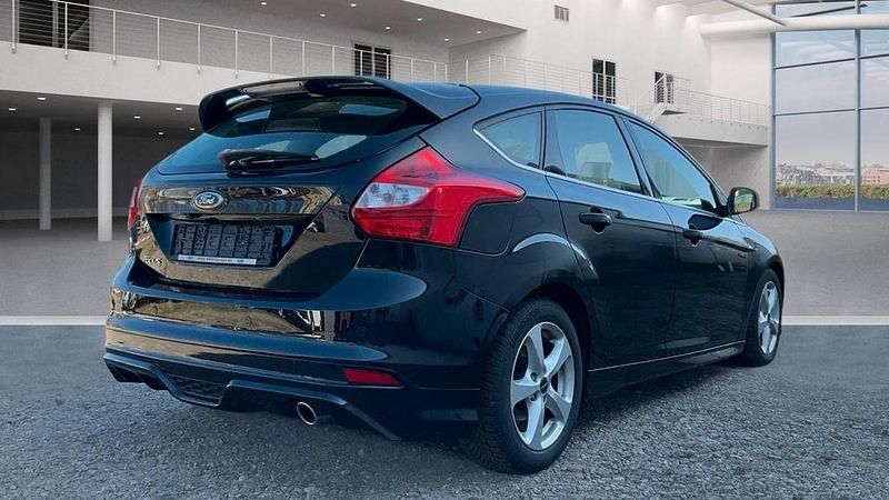 Gebraucht Ford Focus Titanium 140 PS (102 kW) 2013 Schwarz Limousine