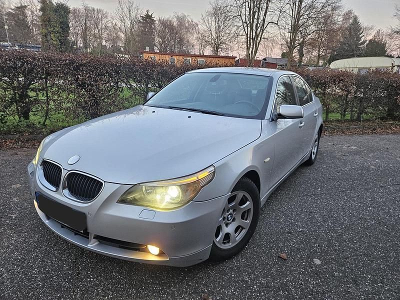 Gebraucht BMW 525 2004 Silber Limousine