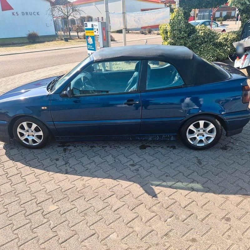Gebraucht VW Golf Cabriolet Conceptline 101 PS (74 kW) 1997 Blau Cabrio