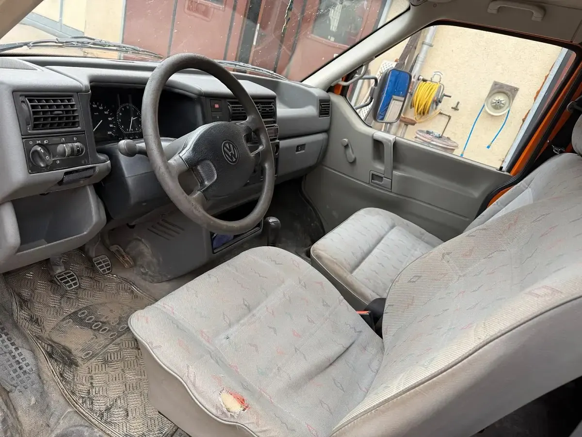 Gebraucht VW T4 68 PS (50 kW) 1998 Orange Van