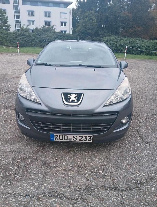 Grau Gebraucht 2010 Peugeot 207 CC Cabrio | 1.750 € (Superpreis) - Bild 1/4