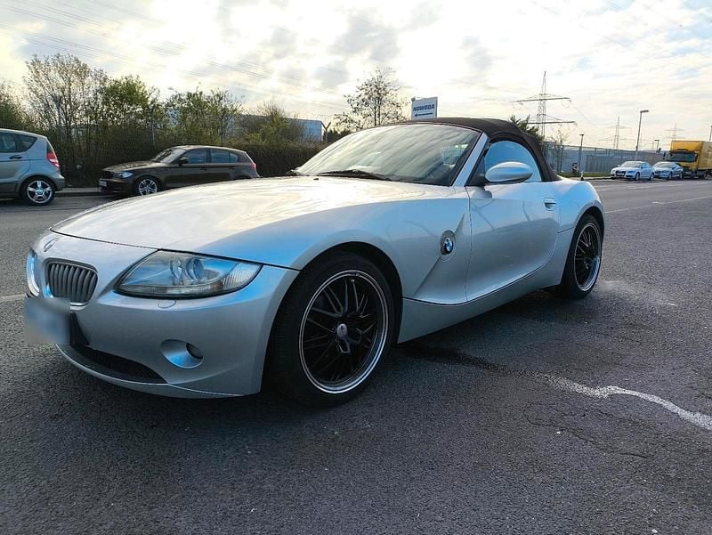 Gebraucht BMW Z4 170 PS (125 kW) 2005 Silber Cabrio