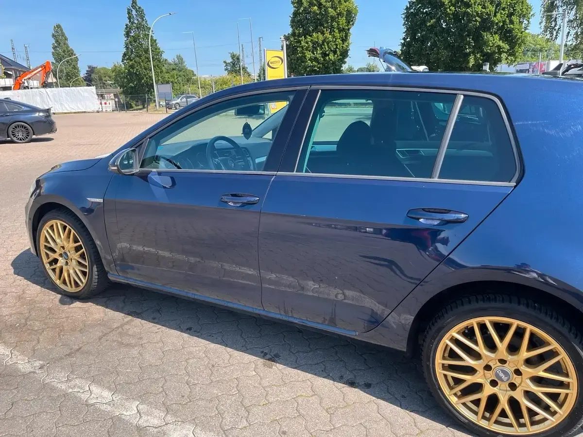 Gebraucht VW Golf VII Cup 105 PS (77 kW) 2014 Blau Limousine