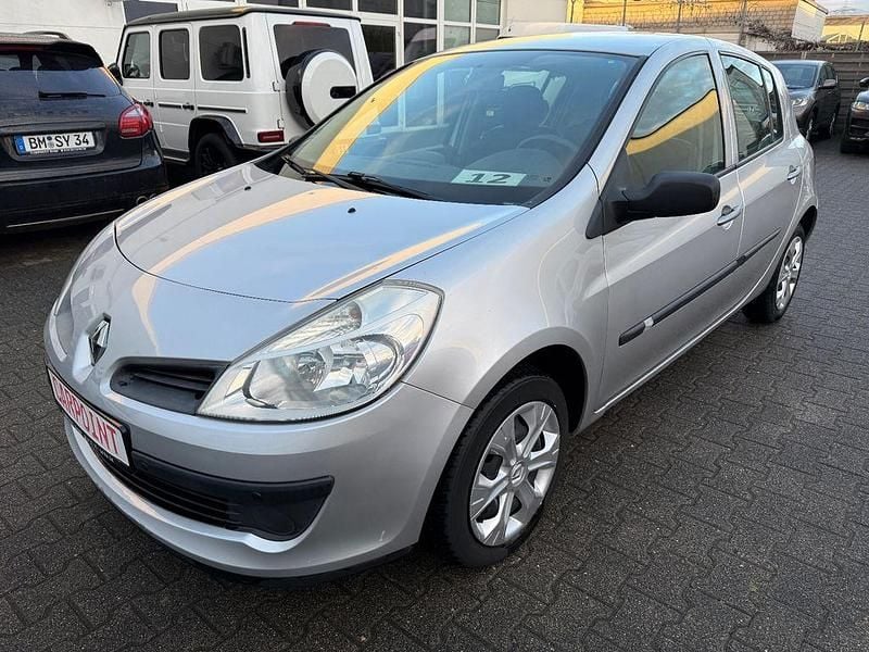 Silber Gebraucht 2008 Renault Clio III Extreme Limousine | 2.650 € (Guter Preis) - Bild 1/4