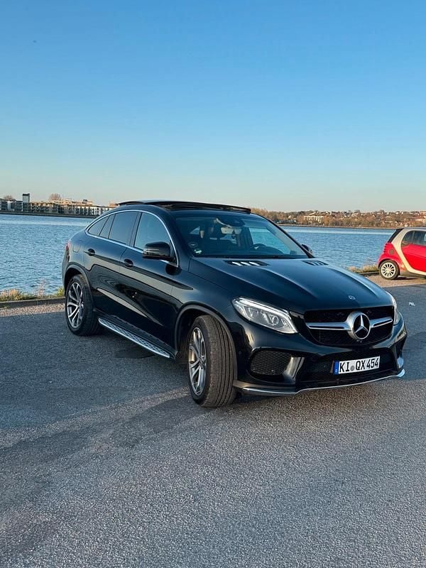 Gebraucht Mercedes GLE350 258 PS (189 kW) 2016 Schwarz Coupé