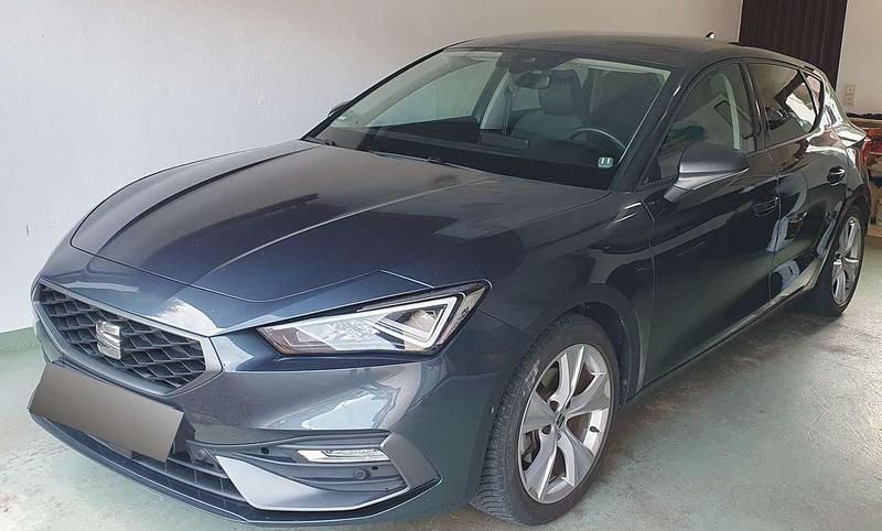 Grau Gebraucht 2022 Seat Leon FR Coupé | 21.900 € (Guter Preis) - Bild 1/4