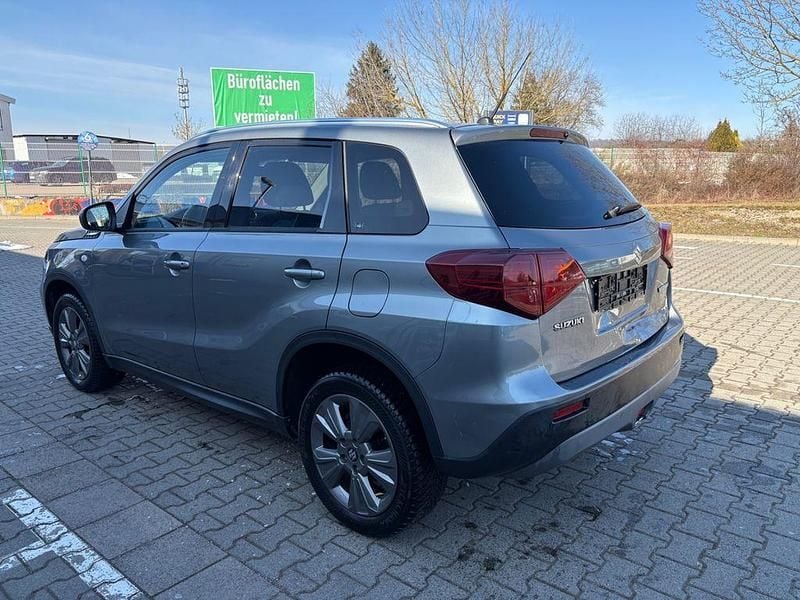 Gebraucht Suzuki Vitara Comfort 111 PS (81 kW) 2019 Grau SUV
