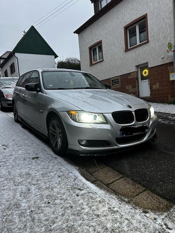 Grau Gebraucht 2011 BMW 318 Kombi | 5.000 € (Etwas zu teuer) - Bild 1/4