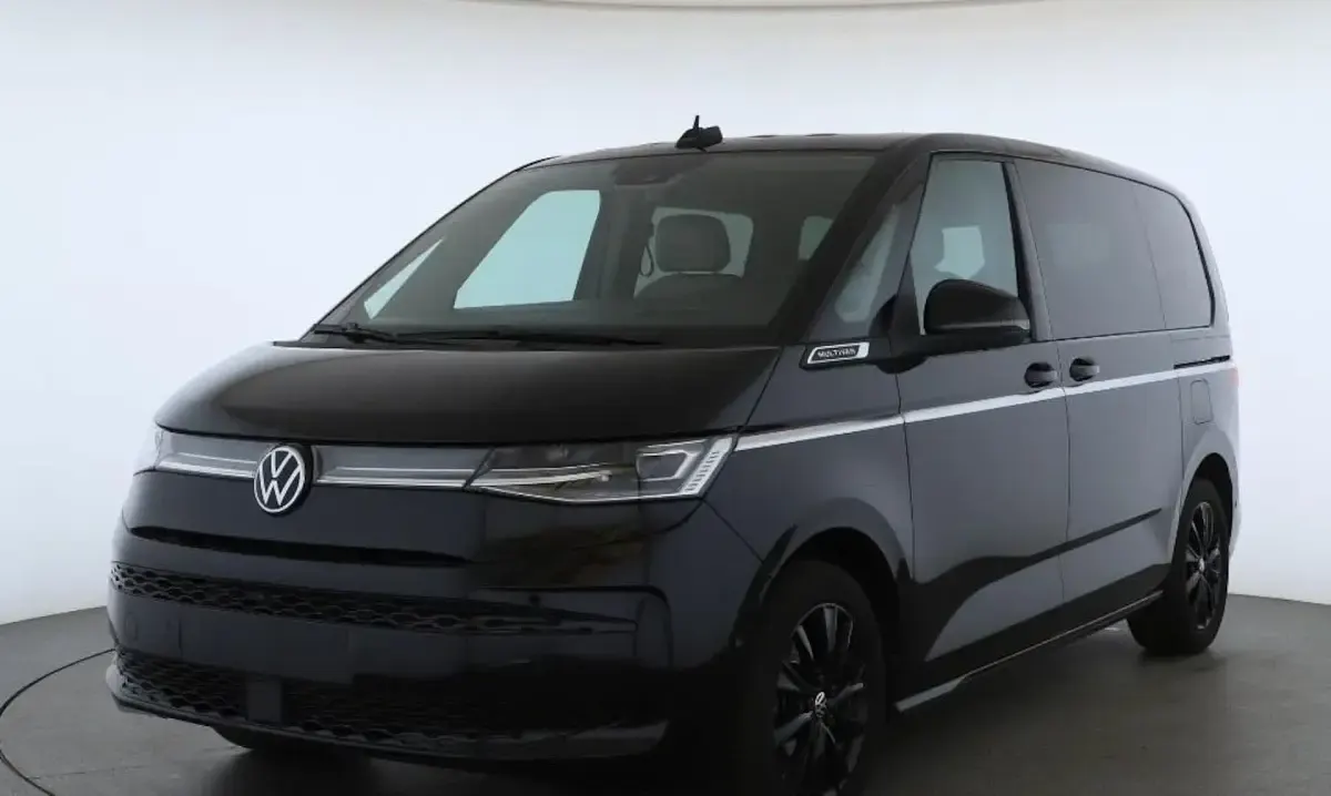 Używany VW Multivan Style 150 KM (110 kW) 2025 Minivan