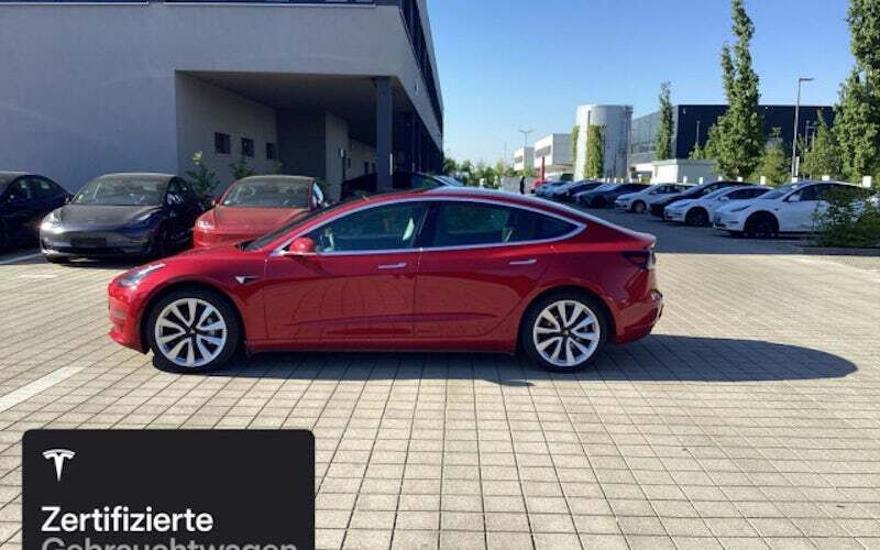 Rot Gebraucht 2020 Tesla Model 3 Long Range Limousine | 28.400 € (Teuer) - Bild 1/4