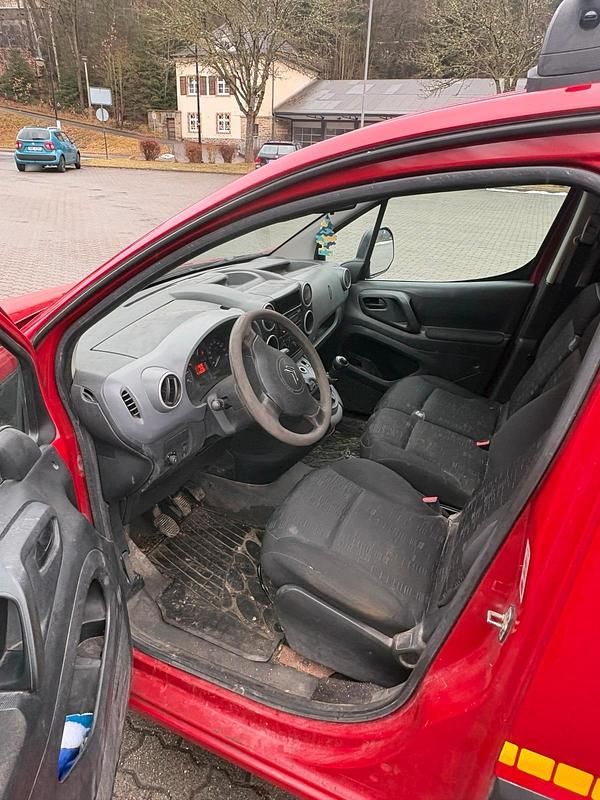 Gebraucht Citroën Berlingo 75 PS (55 kW) 2009 Rot Van / Kleinbus