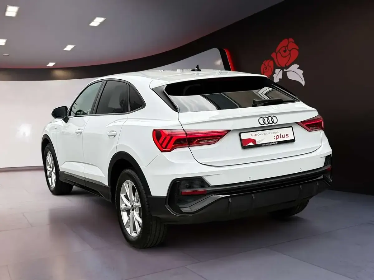 Gebraucht Audi Q3 Sportback S-Line 150 PS (110 kW) 2023 Weiß SUV