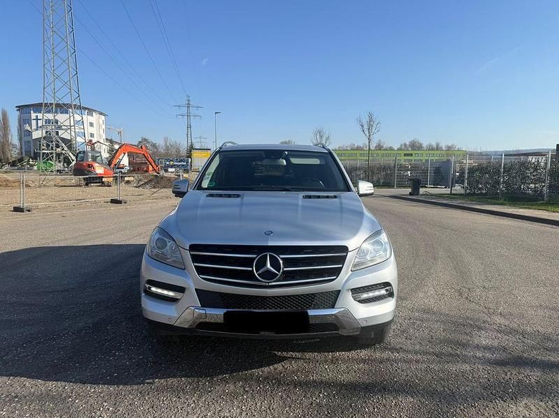 Gebraucht Mercedes ML350 258 PS (189 kW) 2012 Silber SUV