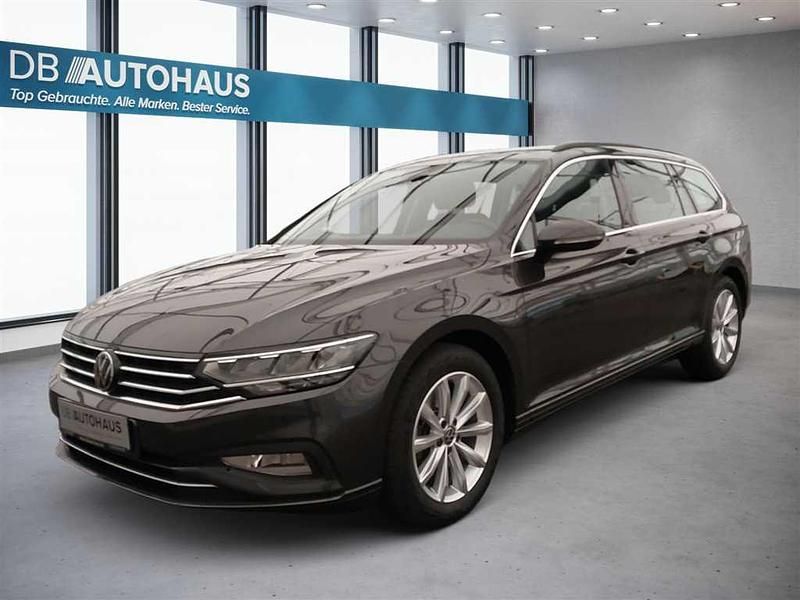 Grau Gebraucht 2023 VW Passat Business Kombi | 28.980 € (Fairer Preis) - Bild 1/4
