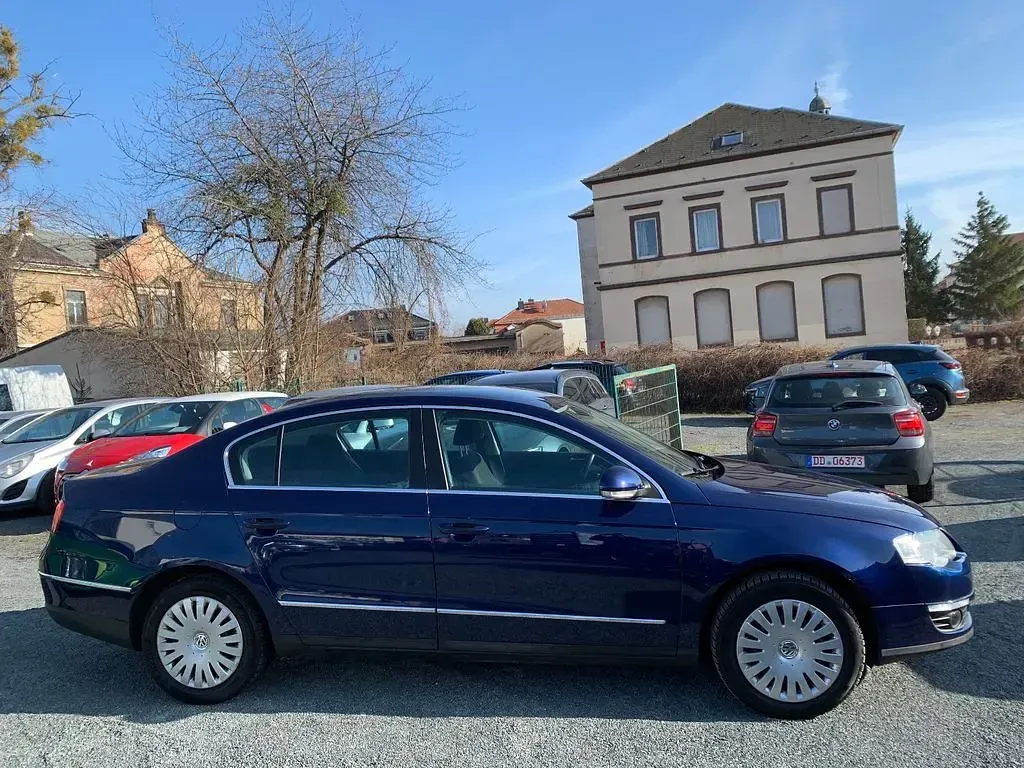 Gebraucht VW Passat 116 PS (85 kW) 2007 Blau Limousine