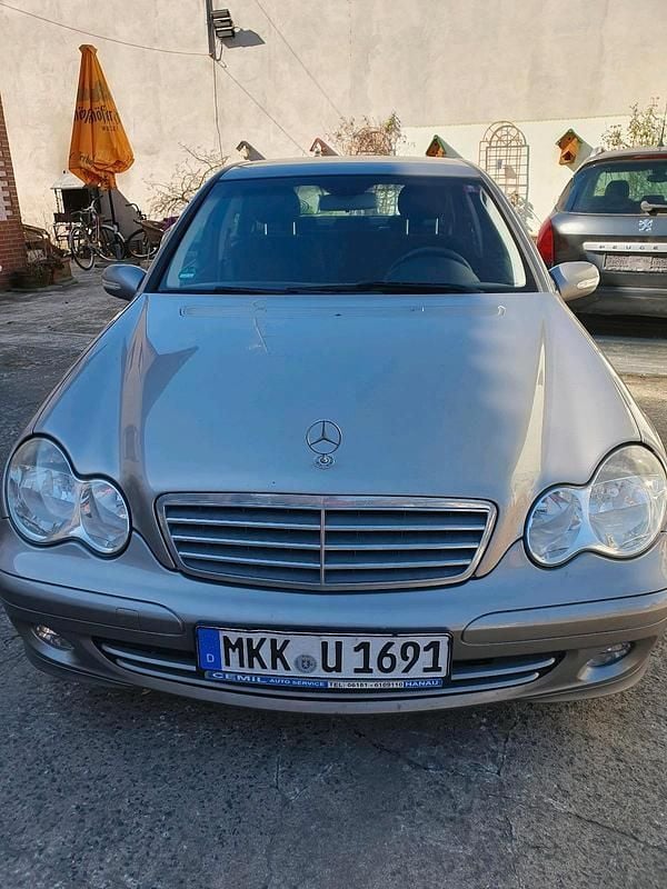 Gebraucht Mercedes C200 163 PS (119 kW) 2004 Silber Limousine