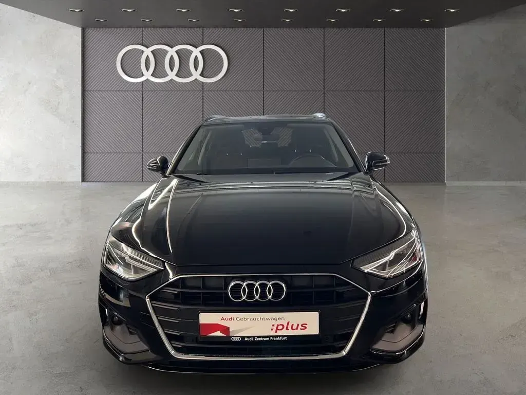 Gebraucht Audi A4 163 PS (119 kW) 2023 Schwarz Kombi