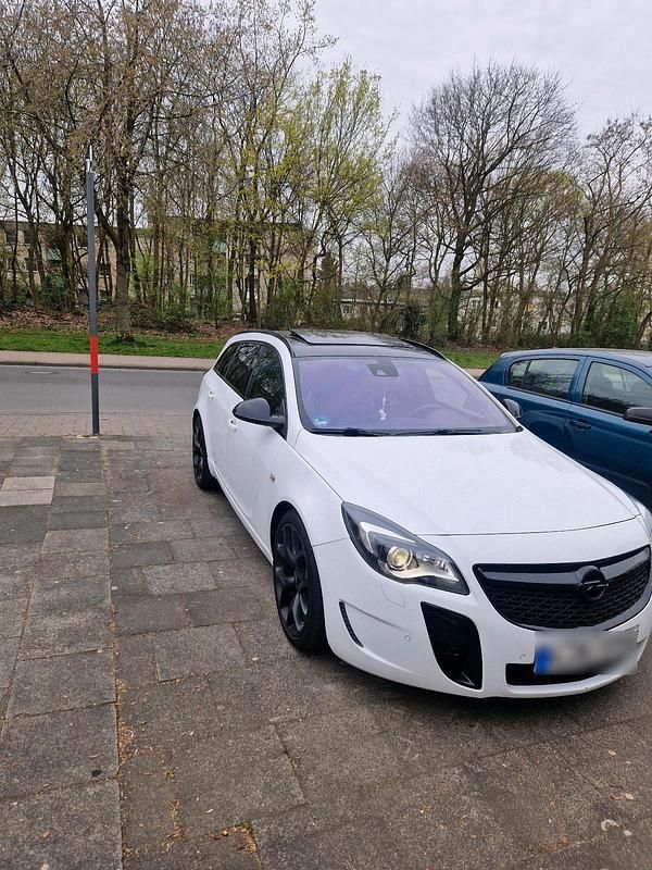 Gebraucht Opel Insignia OPC 325 PS (239 kW) 2014 Weiß Kombi