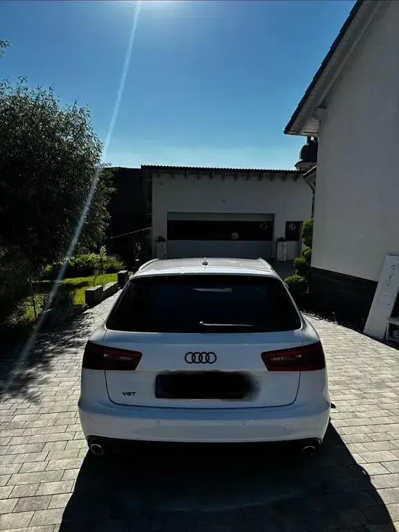 Gebraucht Audi A6 Ambiente 204 PS (150 kW) 2014 Weiß Kombi