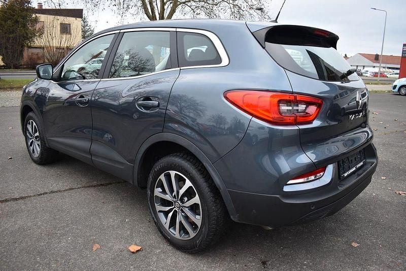Gebraucht Renault Kadjar Zen 140 PS (102 kW) 2021 Grau SUV