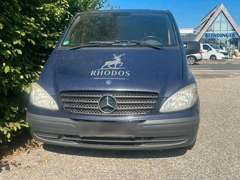 Blau Gebraucht 2010 Mercedes Vito Van / Kleinbus | 1.600 € - Bild 1/4
