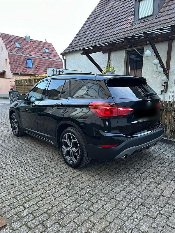 Gebraucht BMW X1 150 PS (110 kW) 2015 Schwarz SUV