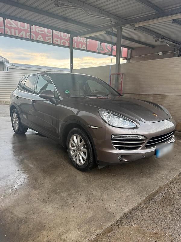 Gebraucht Porsche Cayenne 245 PS (180 kW) 2012 Braun SUV