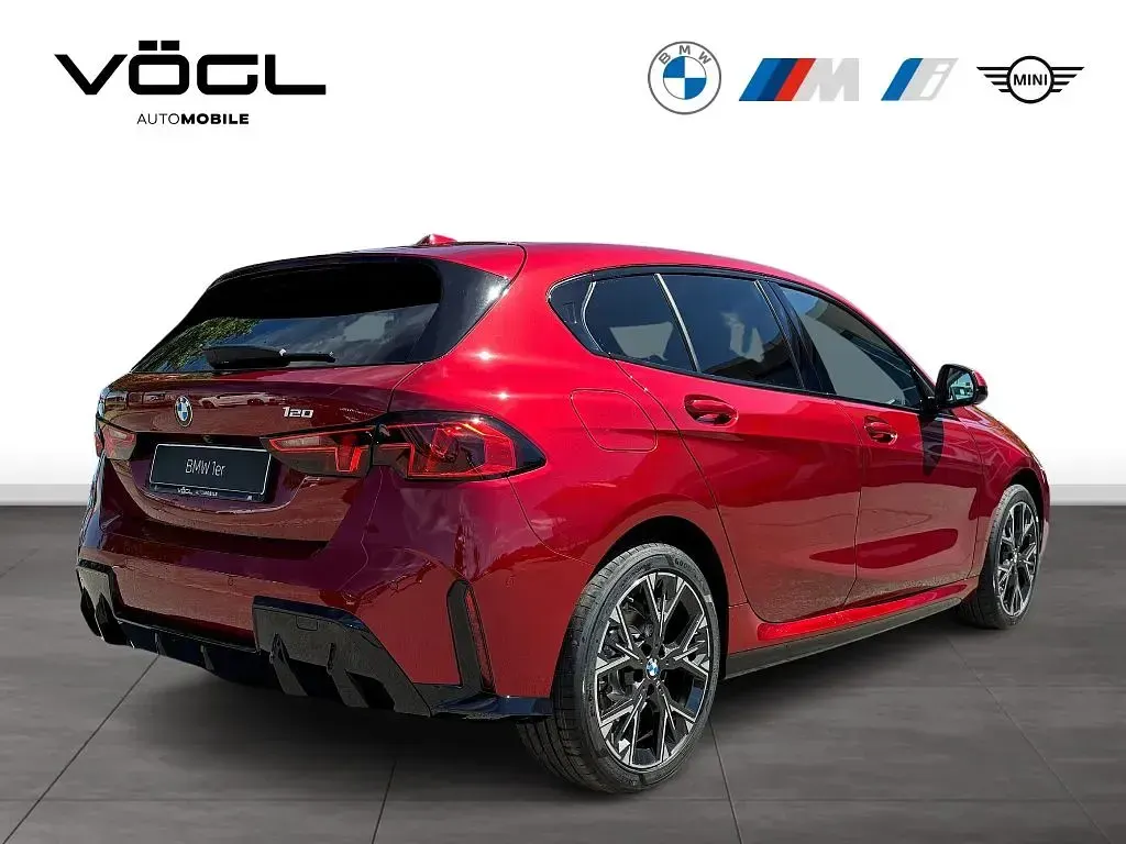Neu BMW 120 M Sport 156 PS (114 kW) 2026 Rot Kleinwagen