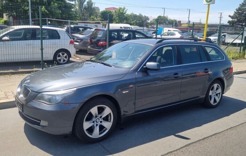 Grau Gebraucht 2009 BMW 525 Advantage Kombi | 4.999 € (Guter Preis) - Bild 1/4