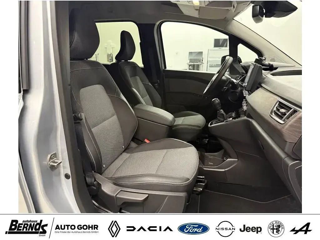 Gebraucht Renault Kangoo Techno 131 PS (96 kW) 2025 Grau Van / Kleinbus