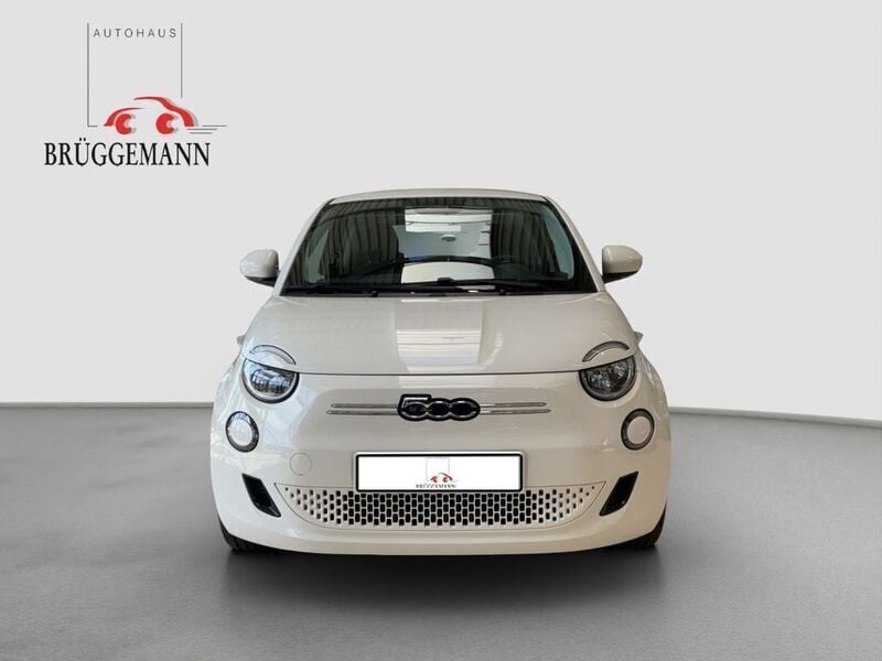 Gebraucht Fiat 500e 69 kW (95 PS) 2023 Arktis weiß Limousine
