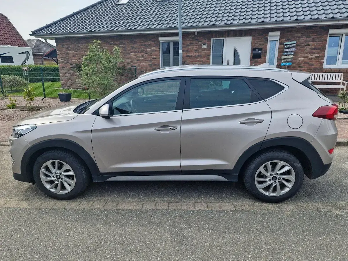 Gebraucht Hyundai Tucson 136 PS (100 kW) 2017 Weiß SUV