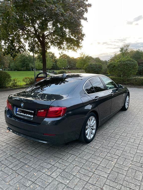 Gebraucht BMW 525 Performance 218 PS (160 kW) 2014 Grau Limousine