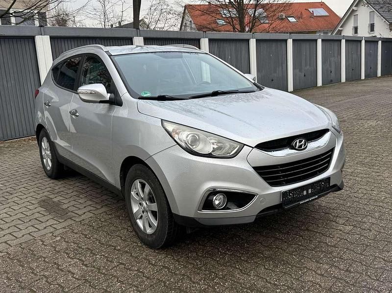 Gebraucht Hyundai ix35 Premium 184 PS (135 kW) 2012 Sleek silver SUV