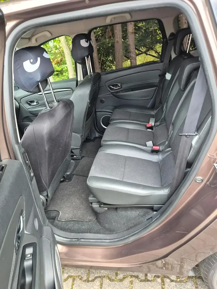 Gebraucht Renault Grand Scénic 131 PS (96 kW) 2011 Braun Van / Kleinbus