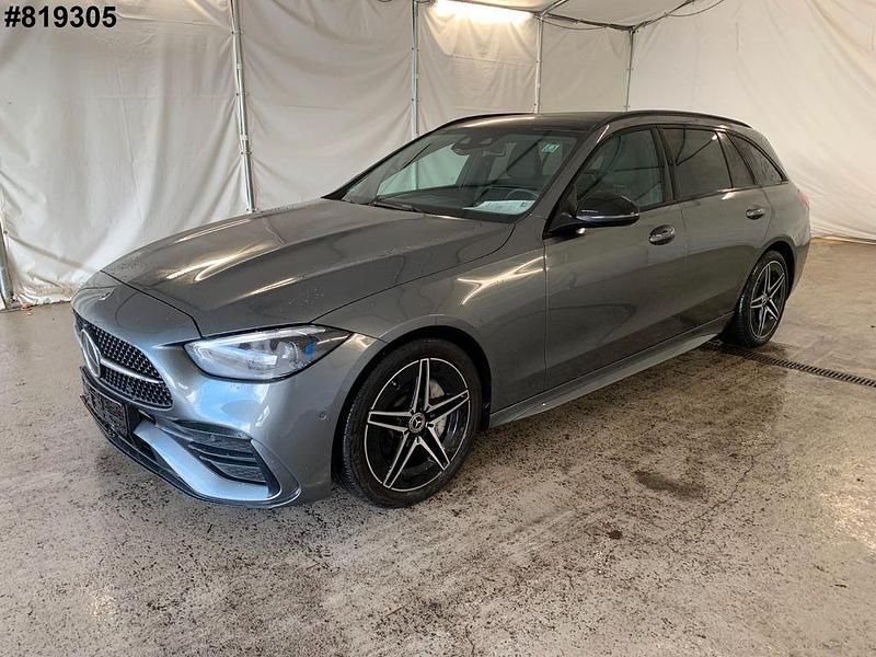 Grau Gebraucht 2023 Mercedes C220 AMG line Limousine | 28.950 € (Fairer Preis) - Bild 1/4