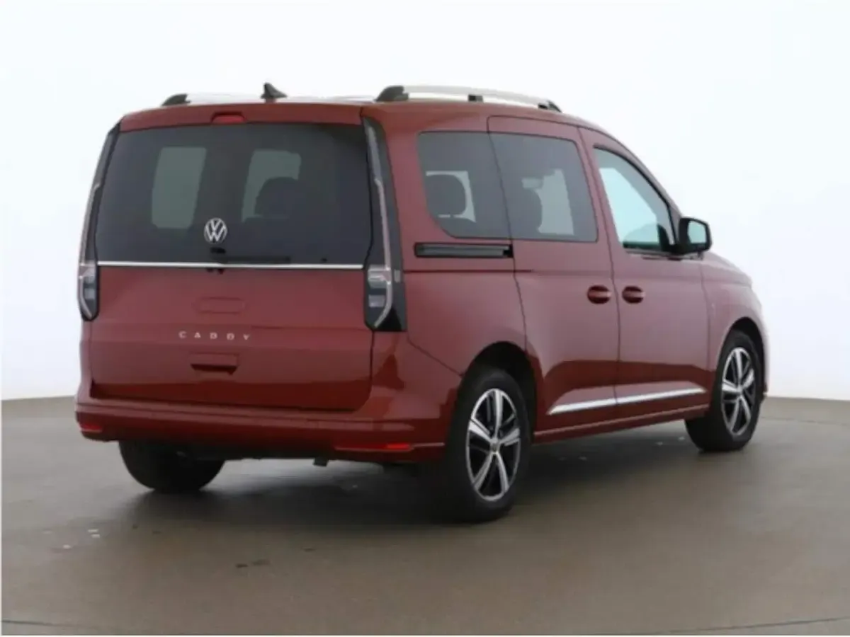 Gebraucht VW Caddy Style 122 PS (89 kW) 2022 Rot Van / Kleinbus